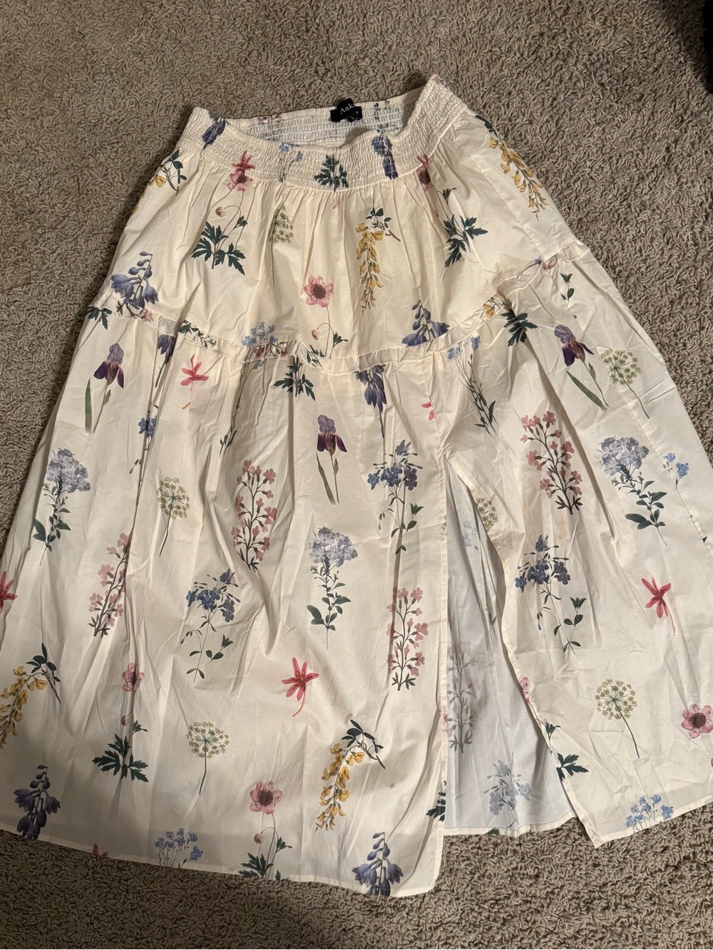 Aakaa Cream Floral Tiered Midi Skirt with Side Slit - Picture 2 of 4